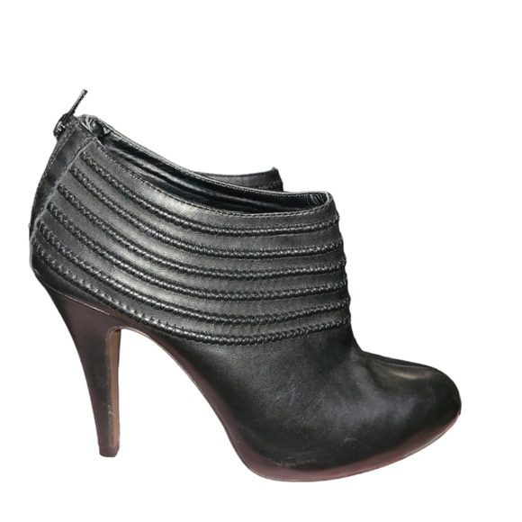 Zara basic bootie size 38 (7.5 US) - Picture 3 of 5